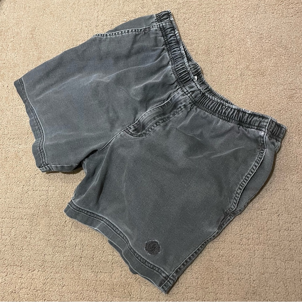 SOLD! 💌 gray vintage shorts 💌 SOLD!